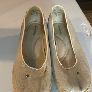 Women’s Grasshopper Shoes